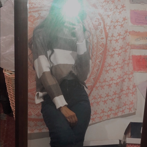 Brown Color Block Sweater - Picture 3 of 3